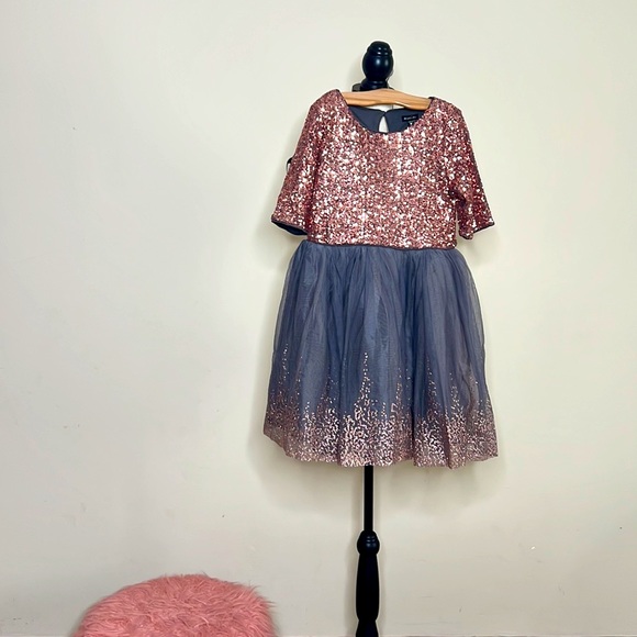 New Party Sequin Girl Dress - Picture 2 of 8
